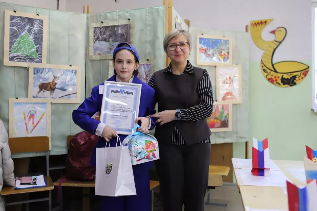 Пелагея Марцизова с Еленой Малышевой, руководителем Центра развития образования.